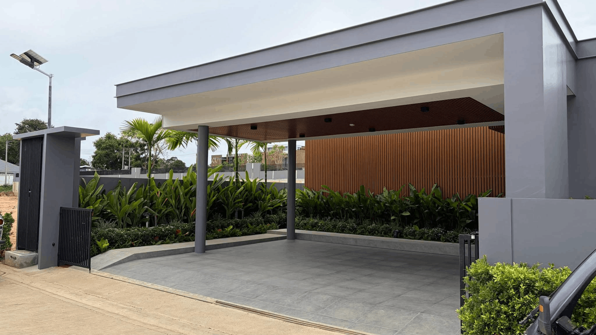 586-bungalow-25daa414-03c5-420f-a44b-451b3ee08576.png