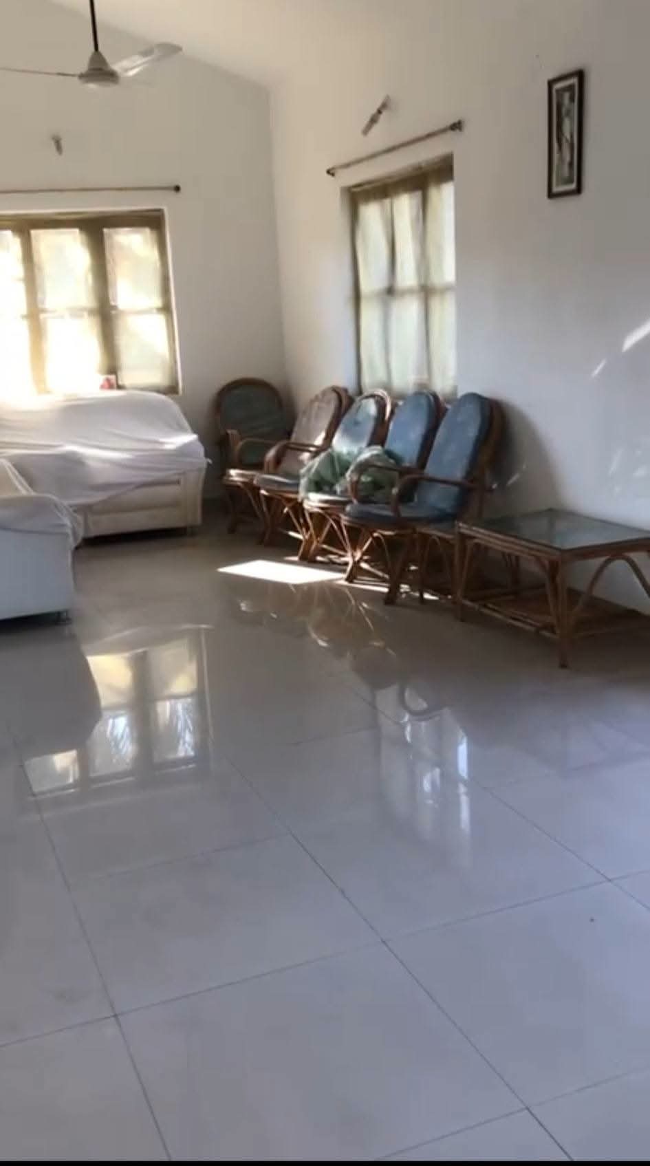 600-bungalow-8a7ce0f7-e02b-421f-abaf-e552230263cd.jpg