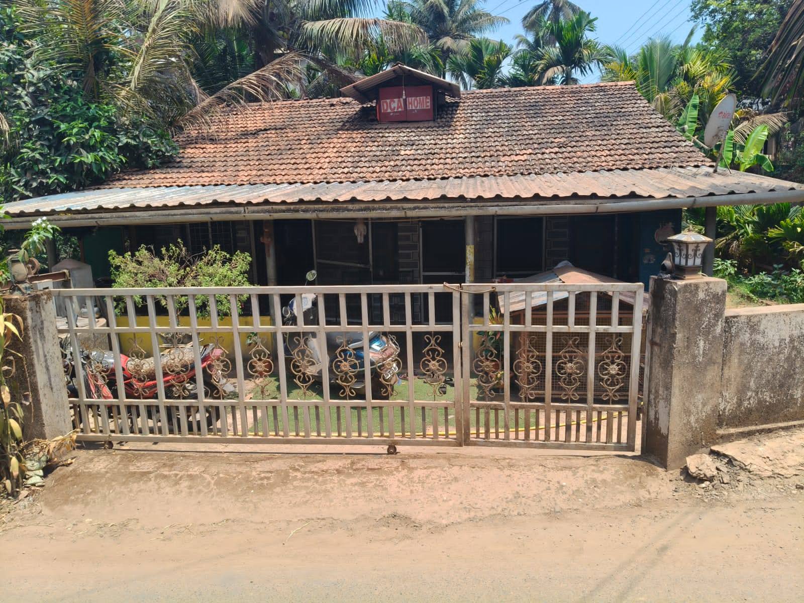 Konkan-Sindhudurg-Kudal-Nabarwadi - 5 Gunthe NA Wadi with 600 SQFT House for Sale