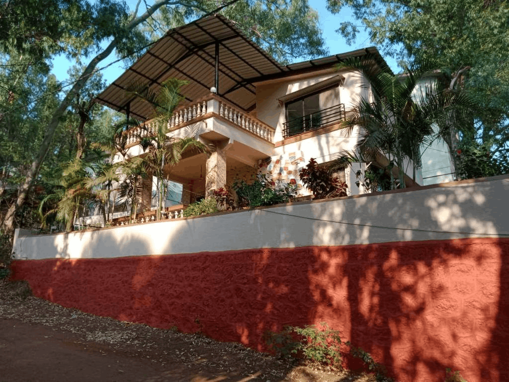 Panchgani - 2-Storey 4 BHK(2500 SQFT) Beautiful Bungalow