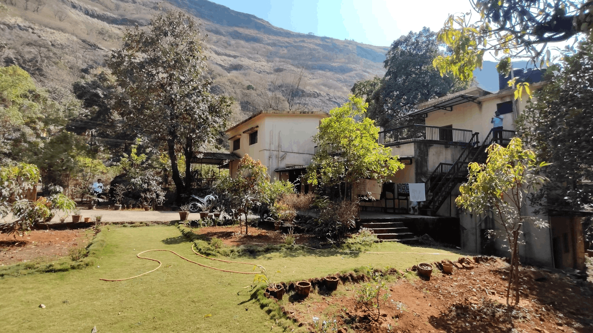 Pune-Mulshi - 15 Gunthe Farmhouse with Lavish 4 BHK Bungalow with Swimming Pool for Sale