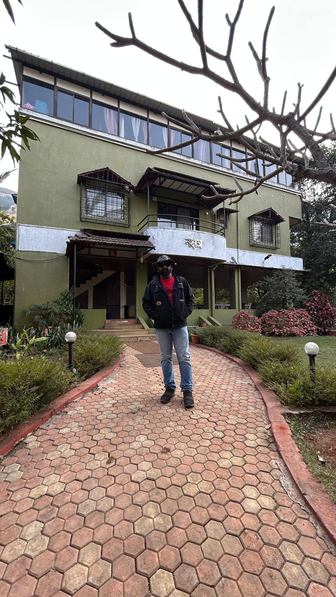 Girivan-Mulshi - 1 Acre Farmhouse Cum Resort with 4 BHK (2500 SQFT) Bungalow with Beautiful Mountain View